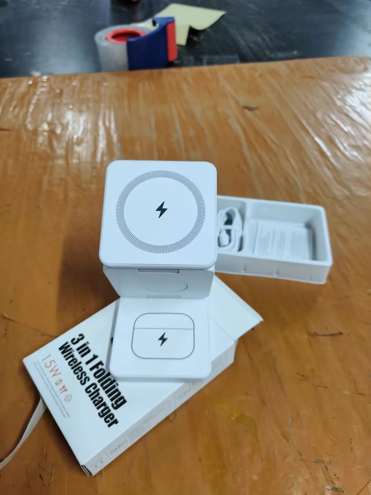 Magnetic Foldable Wireless Charger 3 in 1 Folding Wireless Charging for iPhone 16/15/14/13/12 Pro Max Fast Charging Dock Station