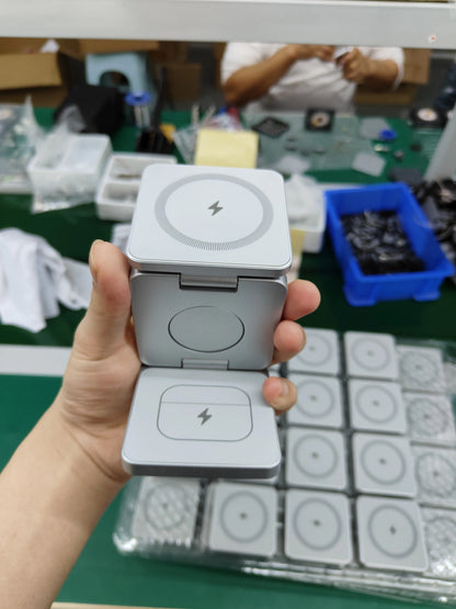 Magnetic Foldable Wireless Charger 3 in 1 Folding Wireless Charging for iPhone 16/15/14/13/12 Pro Max Fast Charging Dock Station
